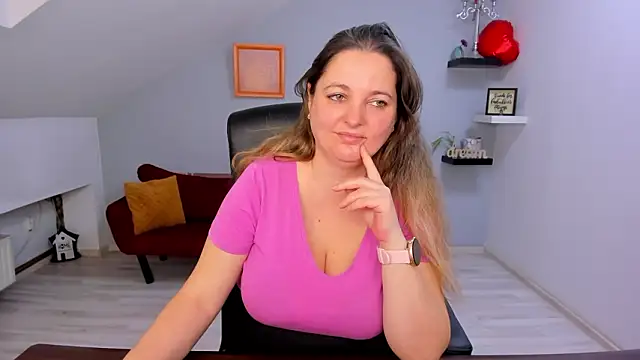 LollaGirl online show from 03-02-26, 05:19