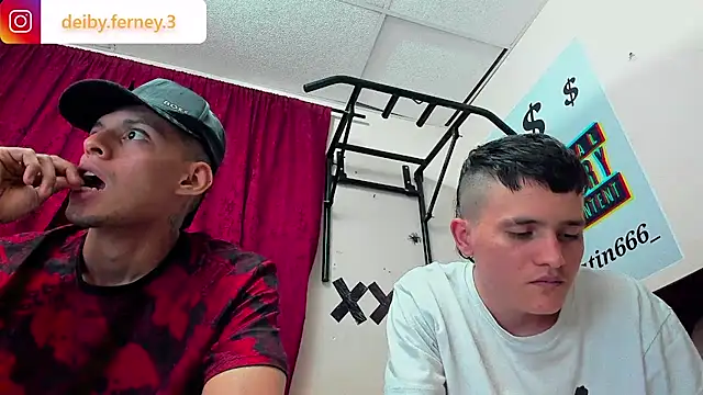 Snapshot of davidlatin66 chatting on 02-10-25, 03:03 davidlatin66 online show from 02-10-25, 03:03