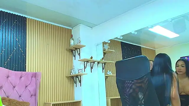 Snapshot of BARBIE_BROWNN chatting on 05-15-26, 01:42 BARBIE BROWNN online show from 05-15-26, 01:42