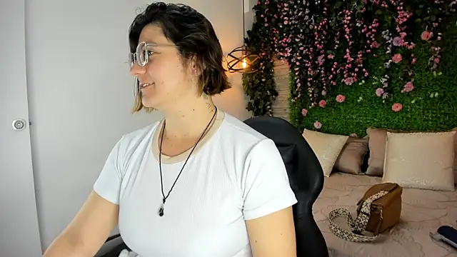 SarahDeyvis online show from 12-02-25, 01:13