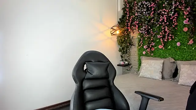 SarahDeyvis online show from 01-06-26, 03:16