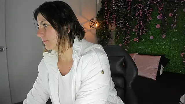 SarahDeyvis online show from 02-16-26, 01:10