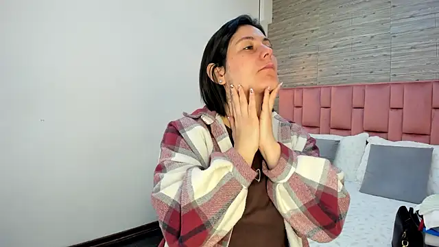 SarahDeyvis online show from 03-18-25, 01:34