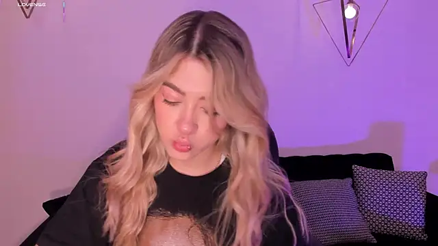 EveBensonX online show from 10-30-25, 12:36