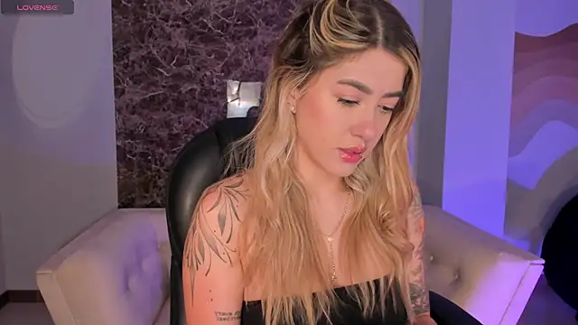 EveBensonX online show from 11-21-25, 12:59