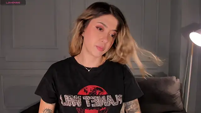 EveBensonX online show from 04-13-26, 08:02