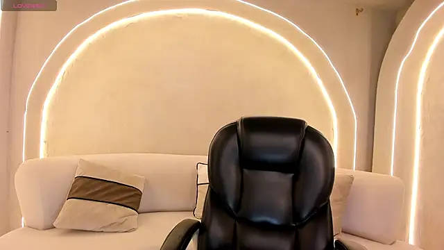 EveBensonX online show from 02-09-26, 08:18