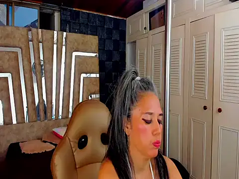 cute sassy online show from 09-21-25, 01:22