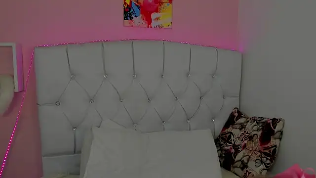 18candys online show from 12-19-25, 09:50