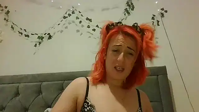 Snapshot of Englishhornybecca30 chatting on 10-15-25, 09:28 Englishhornybecca30 online show from 10-15-25, 09:28