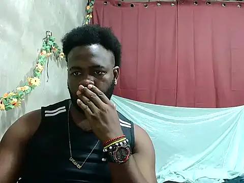 2ocmaxi online show from 04-08-26, 02:13