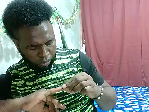 2ocmaxi online show from 01-11-26, 06:37