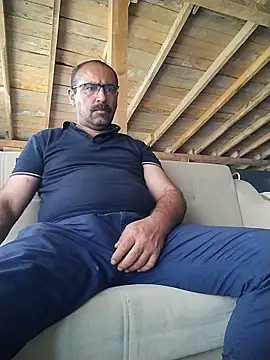 Snapshot of masculine_bear_daddy chatting on 05-31-26, 02:12 masculine bear daddy online show from 05-31-26, 02:12