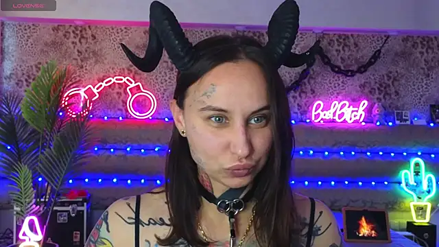 Snapshot of Cool_Freak_ chatting on 05-31-26, 10:54 Cool Freak online show from 05-31-26, 10:54