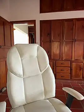 Snapshot of Ale_Lewis chatting on 02-06-26, 09:00 Ale Lewis online show from 02-06-26, 09:00