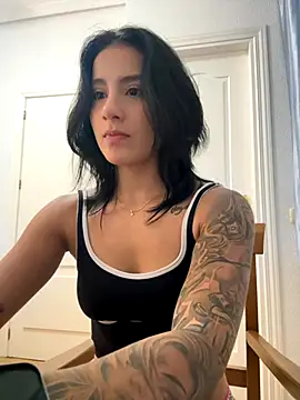 Ale Lewis online show from 11-15-25, 06:12