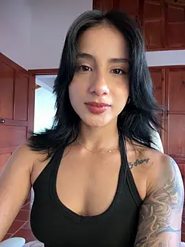 Snapshot of Ale_Lewis chatting on 02-07-26, 09:45 Ale Lewis online show from 02-07-26, 09:45