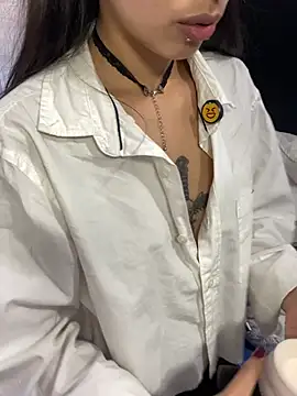 Snapshot of NanaRott chatting on 02-10-26, 07:46 NanaRott online show from 02-10-26, 07:46