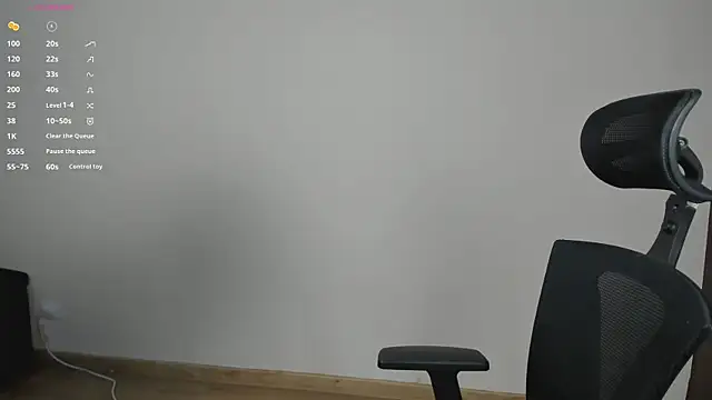Snapshot of NanaRott chatting on 06-19-26, 08:36 NanaRott online show from 06-19-26, 08:36