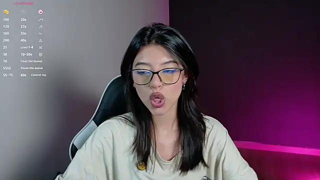 Snapshot of NanaRott chatting on 07-17-26, 01:36 NanaRott online show from 07-17-26, 01:36