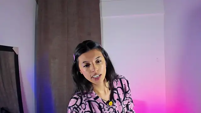 Snapshot of NanaRott chatting on 11-05-25, 11:19 NanaRott online show from 11-05-25, 11:19