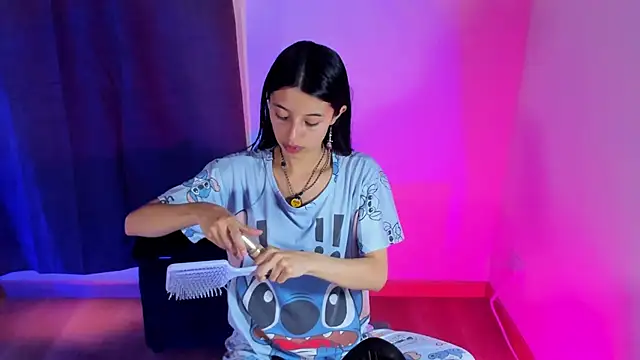 Snapshot of NanaRott chatting on 11-22-25, 09:24 NanaRott online show from 11-22-25, 09:24