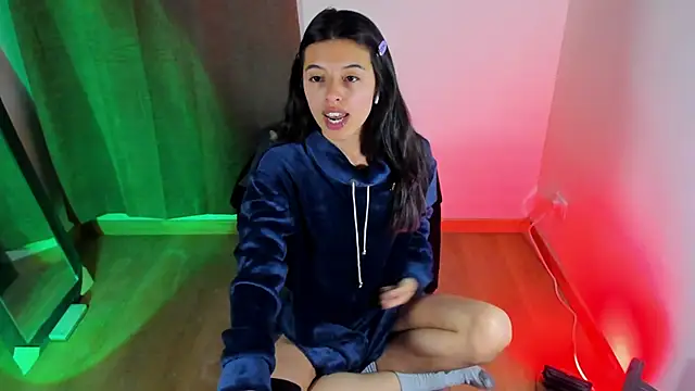 Snapshot of NanaRott chatting on 12-04-25, 01:26 NanaRott online show from 12-04-25, 01:26