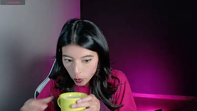 Snapshot of NanaRott chatting on 07-13-26, 09:36 NanaRott online show from 07-13-26, 09:36