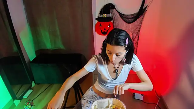 Snapshot of NanaRott chatting on 11-02-25, 09:09 NanaRott online show from 11-02-25, 09:09