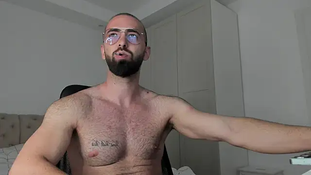 Snapshot of MichaelMasterss chatting on 06-24-26, 05:44 MichaelMasterss online show from 06-24-26, 05:44