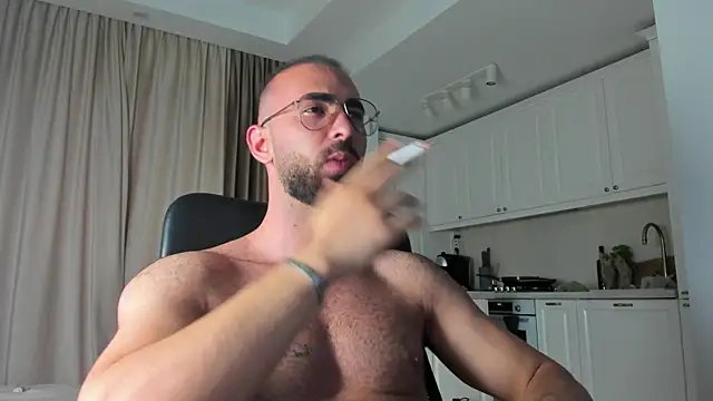 Snapshot of MichaelMasterss chatting on 07-22-26, 07:16 MichaelMasterss online show from 07-22-26, 07:16