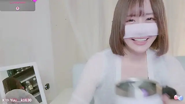 Snapshot of Yuu__k chatting on 03-19-25, 01:29 Yuu k online show from 03-19-25, 01:29