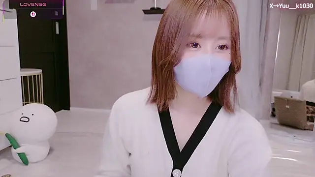 Snapshot of Yuu__k chatting on 01-12-26, 04:14 Yuu k online show from 01-12-26, 04:14