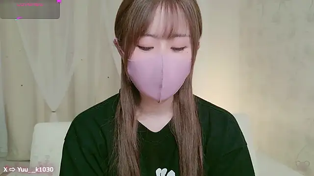 Snapshot of Yuu__k chatting on 09-10-25, 03:00 Yuu k online show from 09-10-25, 03:00