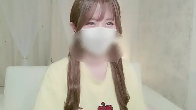 Snapshot of Yuu__k chatting on 09-22-25, 03:51 Yuu k online show from 09-22-25, 03:51