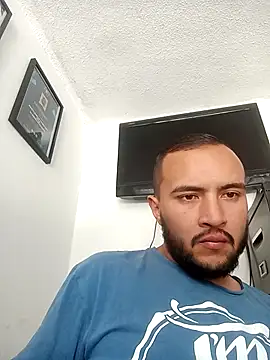 Snapshot of Stiven088 chatting on 12-15-25, 03:51 Stiven088 online show from 12-15-25, 03:51