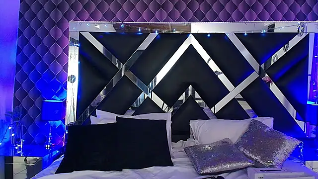 victoriaa lee  online show from 06-24-26, 08:28
