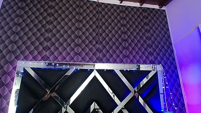 Snapshot of victoriaa_lee_ chatting on 02-03-26, 08:36 victoriaa lee online show from 02-03-26, 08:36