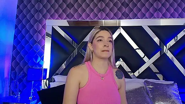 victoriaa lee  online show from 12-03-25, 09:14