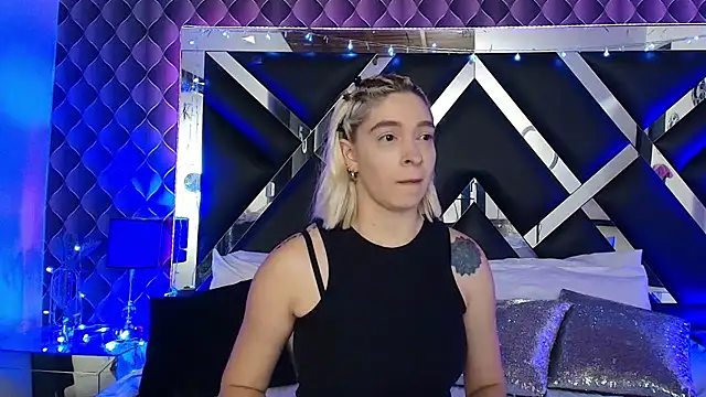 victoriaa lee  online show from 03-09-26, 06:55