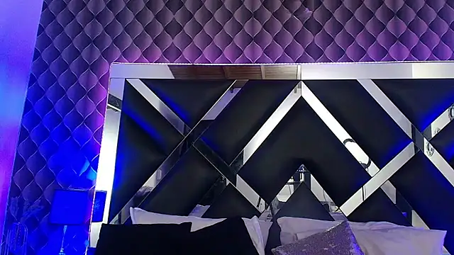 victoriaa lee  online show from 11-08-25, 08:45