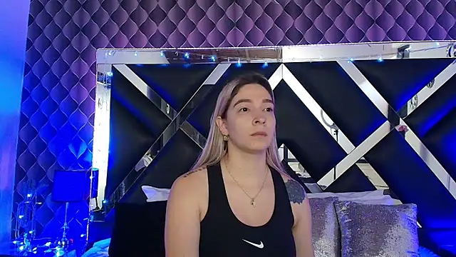 Snapshot of victoriaa_lee_ chatting on 01-17-26, 08:12 victoriaa lee online show from 01-17-26, 08:12