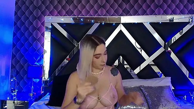 victoriaa lee  online show from 06-14-26, 06:53