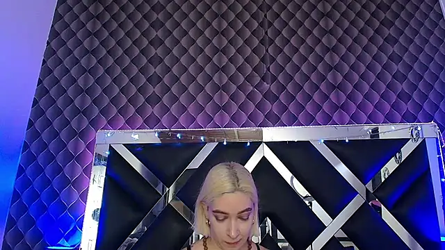 victoriaa lee  online show from 07-11-26, 07:14