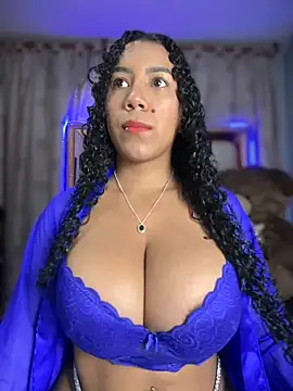 Snapshot of serena_willow chatting on 09-21-25, 10:20 serena willow online show from 09-21-25, 10:20