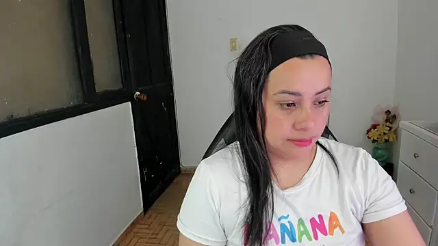 smile sweetpao online show from 11-12-25, 01:04