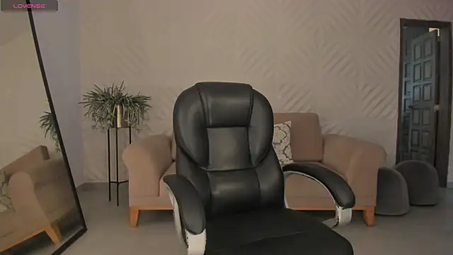 RenataReyes online show from 03-29-26, 05:36