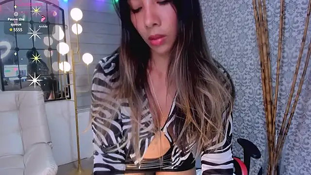 RenataReyes online show from 01-11-25, 01:48