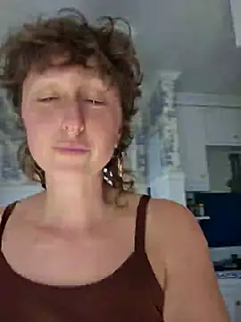 mossy kiss online show from 02-17-25, 06:28