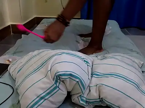 Snapshot of 10sexymelo69_ chatting on 03-10-26, 06:50 10sexymelo69 online show from 03-10-26, 06:50